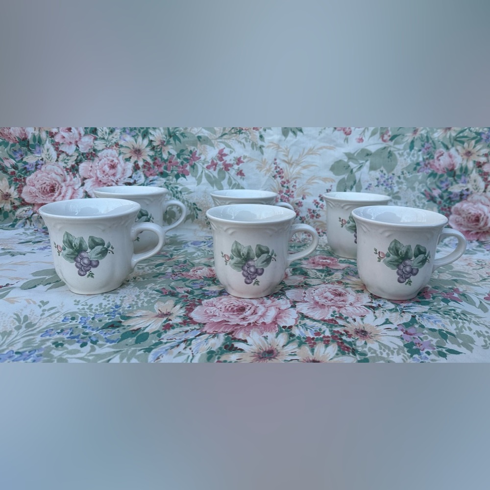 6 Pfaltzgraff Grapevine Coffee Mugs